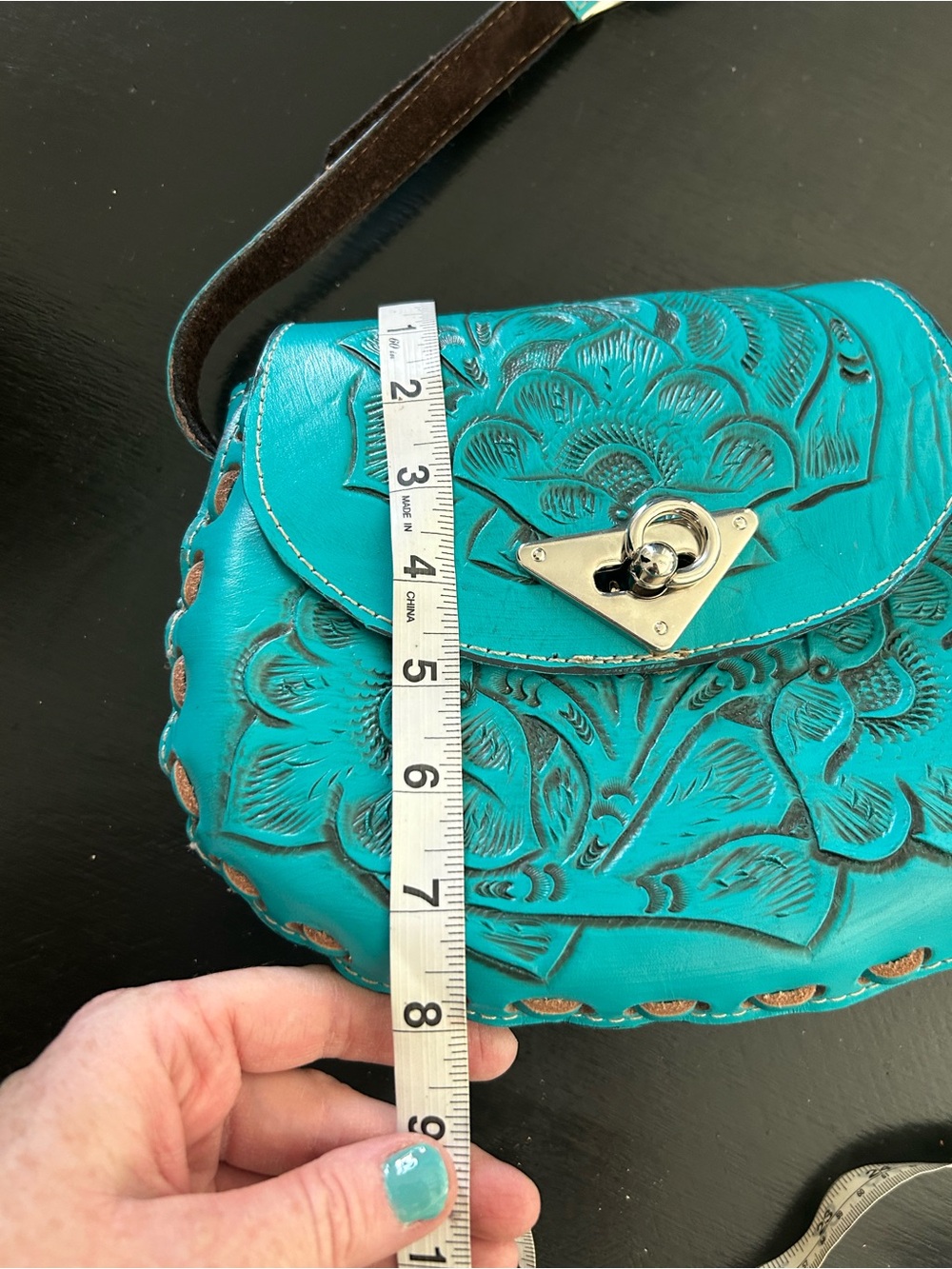 Handcrafted Turquoise Floral Tooled Leather Crossbody Bag - Picture 2 of 6